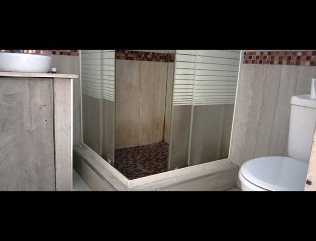 2 BEDROOM FLAT FOR SALE IN BLUFF